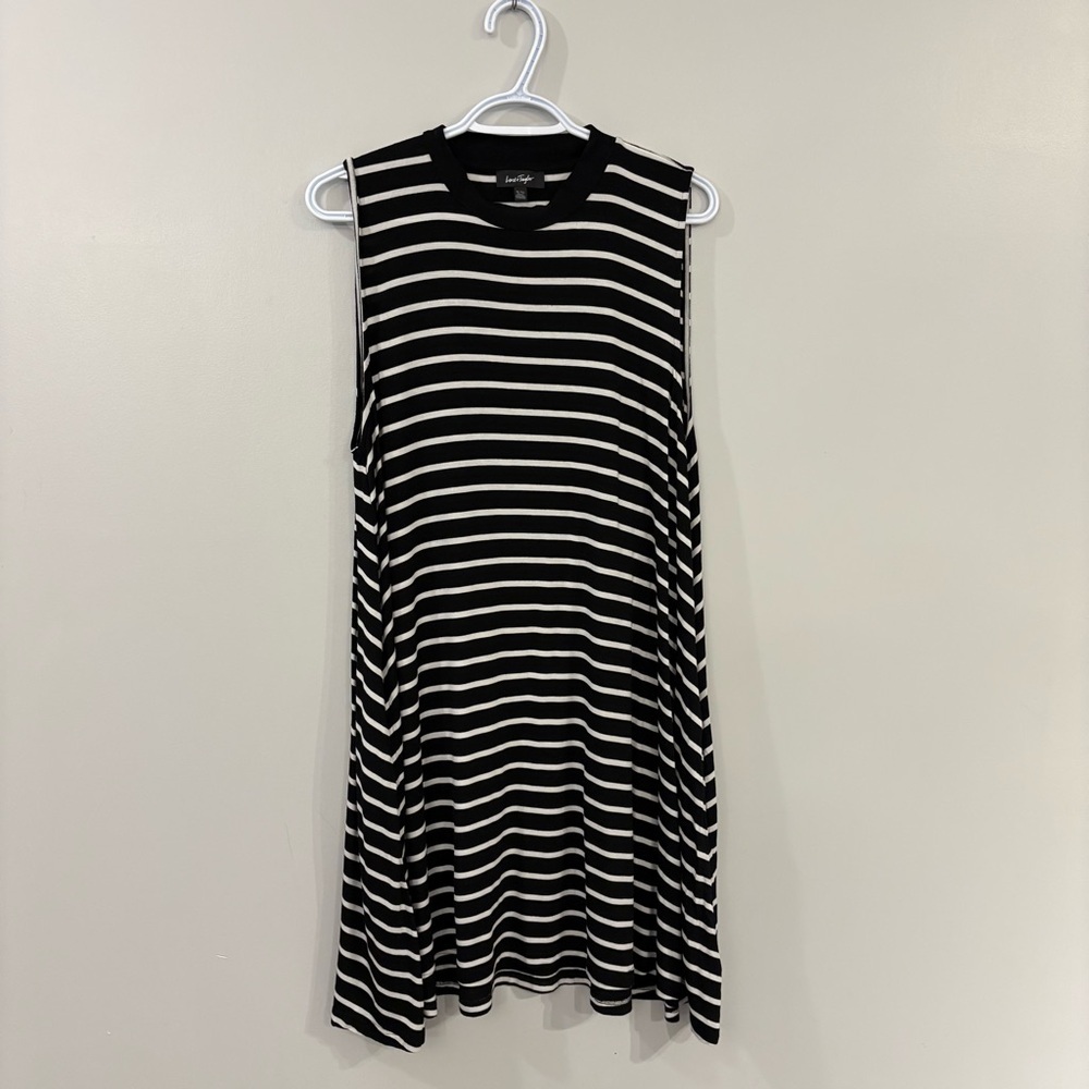 Lord & Taylor Dress stretchy jersey knit style